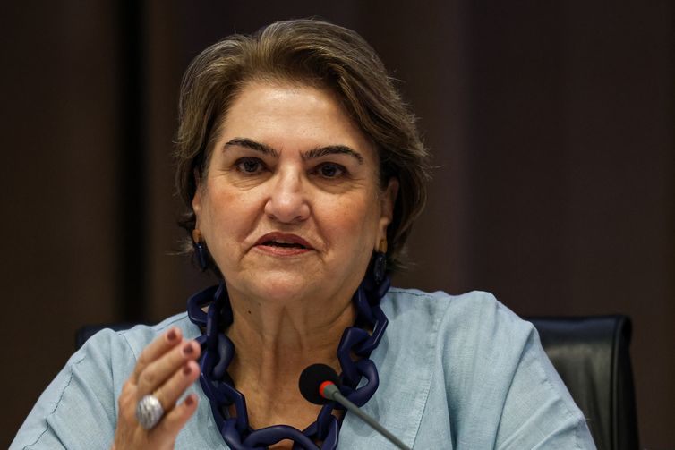 Pensão para filhos de vítimas de feminicídio deve começar em dezembro