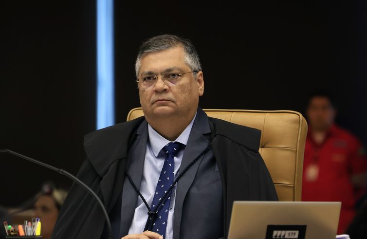 STF tem dois votos para manter execução de penas da trama golpista