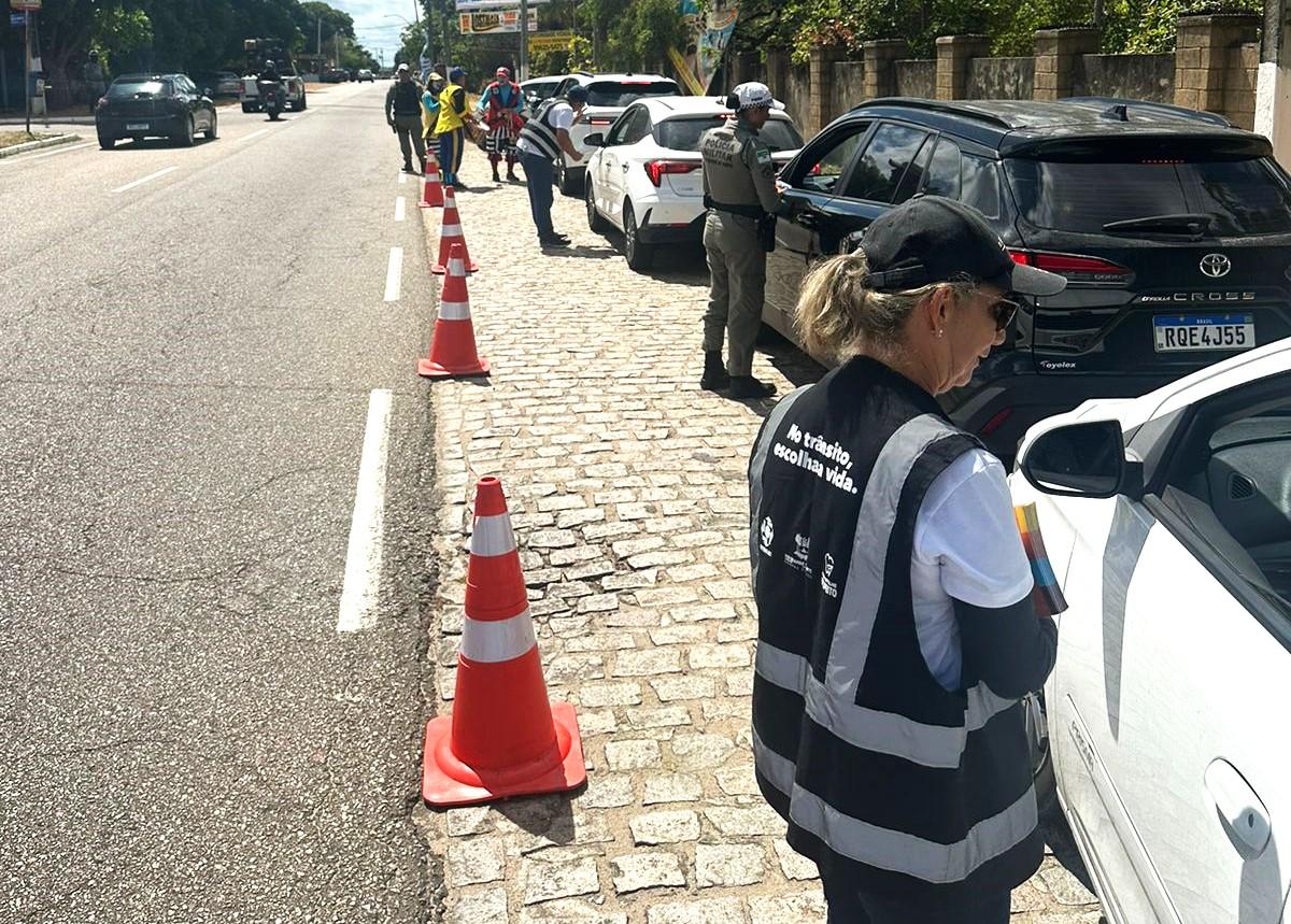 Detran reforça orientações para motoristas que seguem rumo às praias neste verão