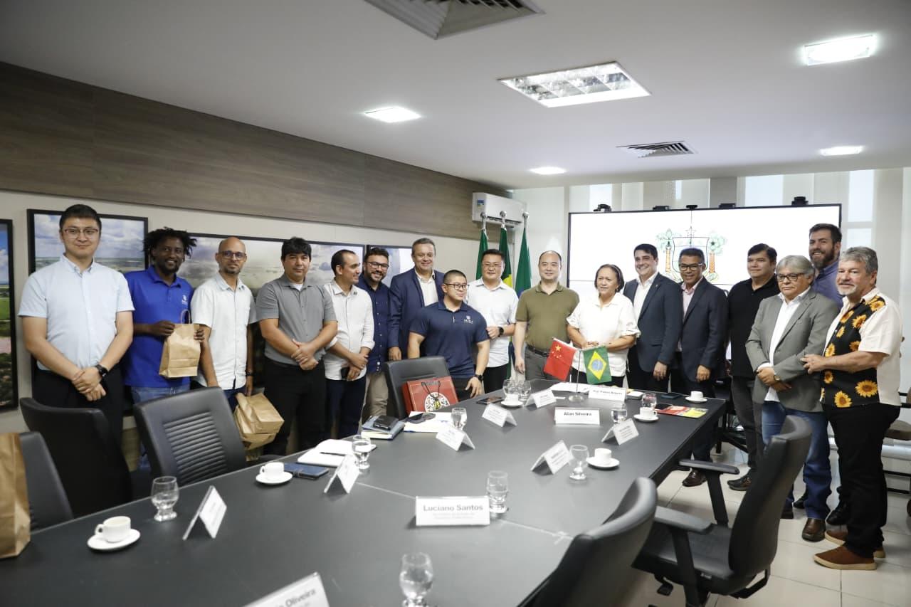 Empresa chinesa estuda instalar fábrica de equipamentos agrícolas no RN