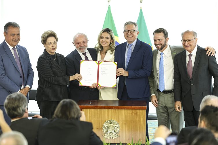 Governo federal anuncia construção do primeiro hospital inteligente do SUS