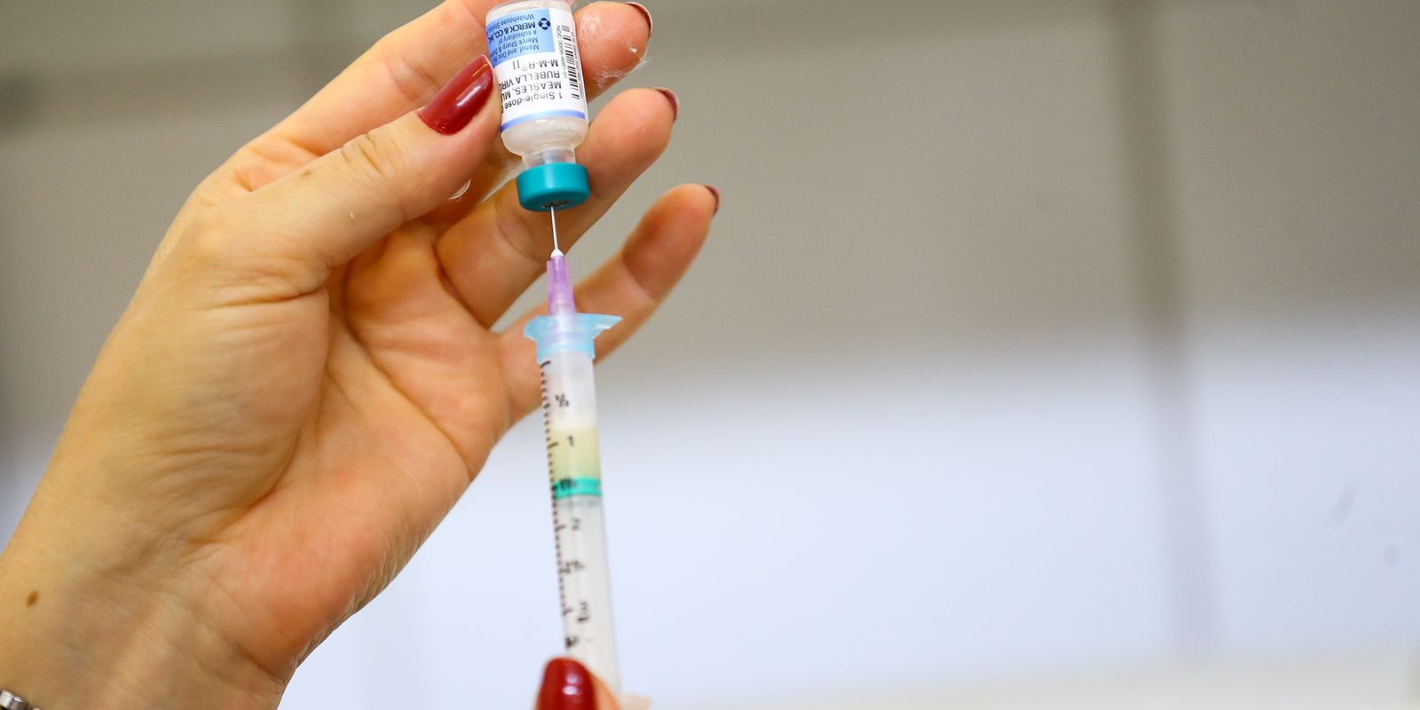 São Paulo promove dia de imunização contra sarampo e febre amarela em unidades de saúde