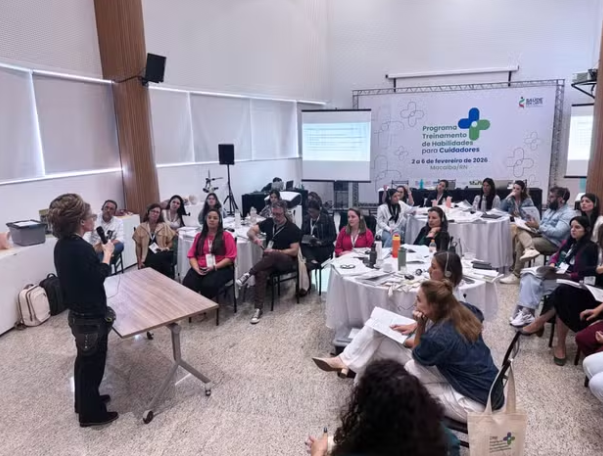 Brasil lança no RN programa inédito da OMS para apoio a famílias de crianças com autismo