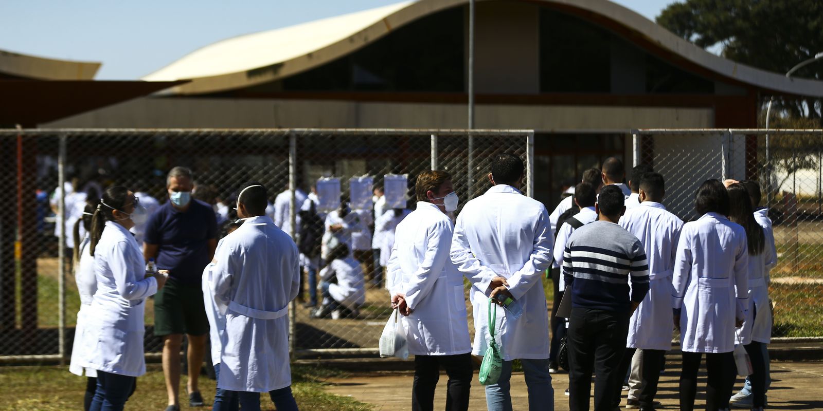 MEC cancela edital de novos cursos particulares de medicina