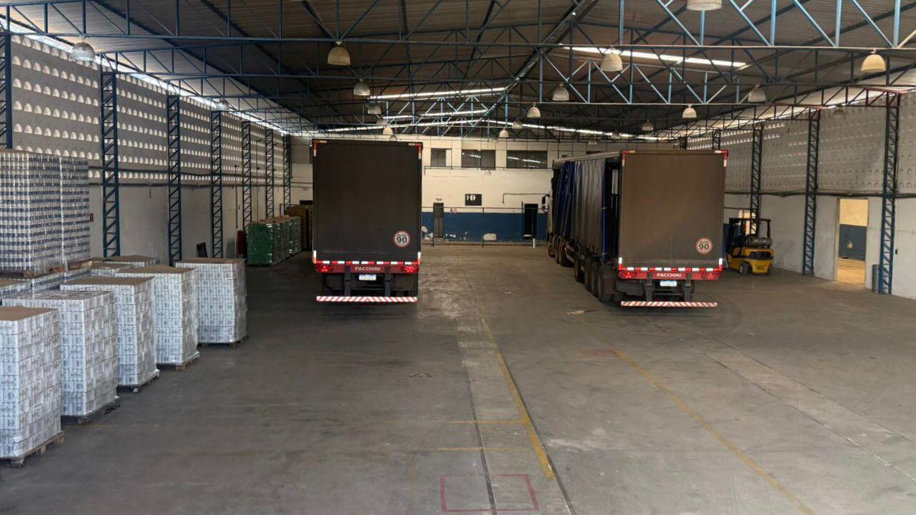 SEFAZ RN apreende duas carretas com mais de 148 mil cervejas sem regularização fiscal em Parnamirim