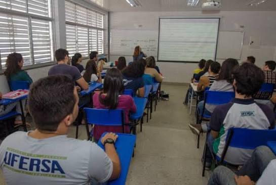 Ufersa abre seleção com 19 vagas para professor visitante