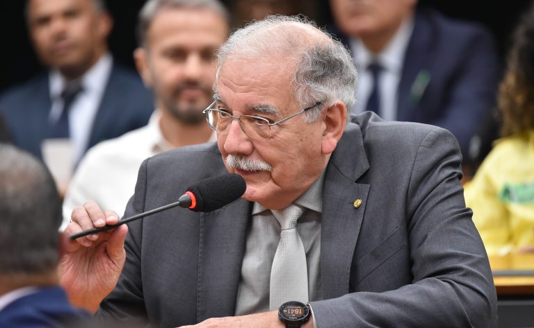 Câmara promove debate sobre a valorização da clínica médica