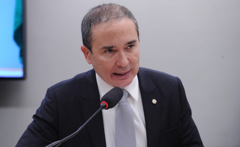 Projeto de lei busca regulamentar indenizações por dano moral no Brasil