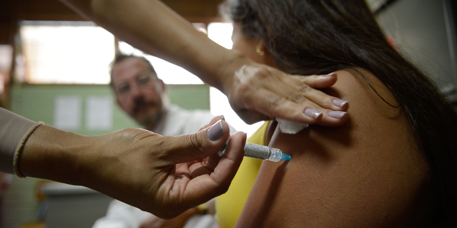 Vacinação contra o HPV avança, mas mortes por câncer de colo do útero persistem
