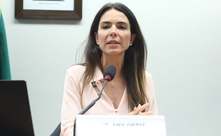 Câmara instala comissão para analisar aumento do limite de faturamento do MEI