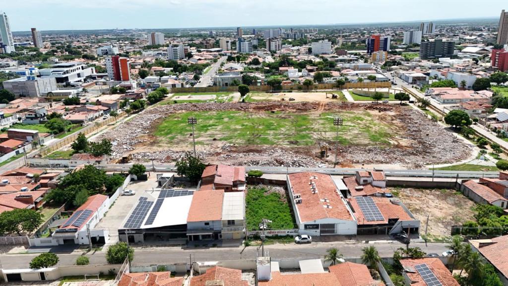 Demolição do estádio Nogueirão é concluída em Mossoró