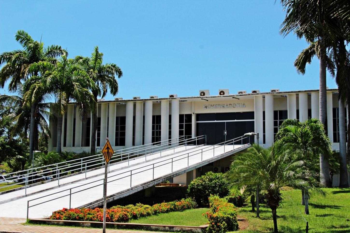 Governo do RN implanta política salarial permanente para servidores públicos