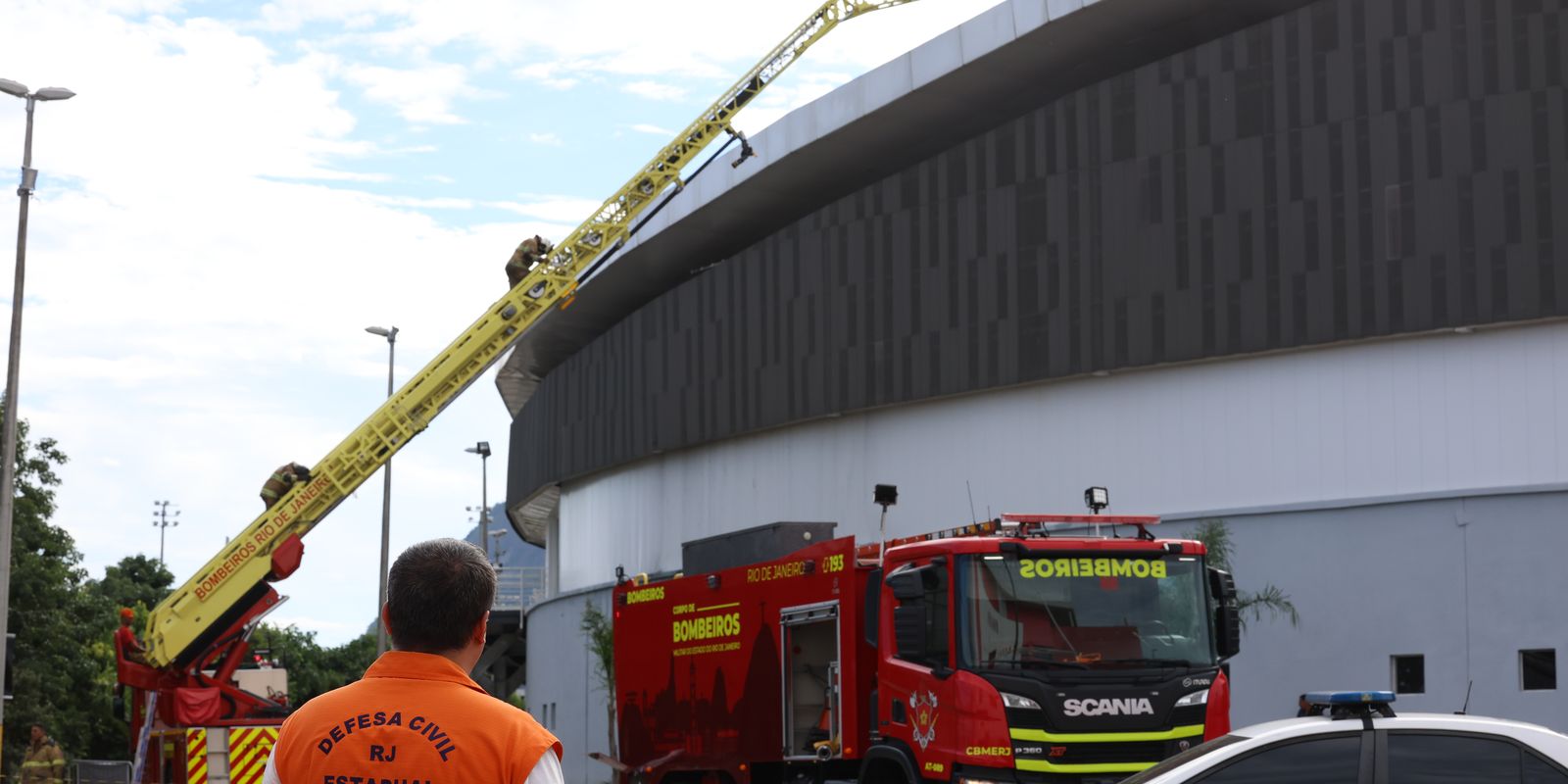 Fogo no Velódromo do Rio é extinto; pista permanece intacta