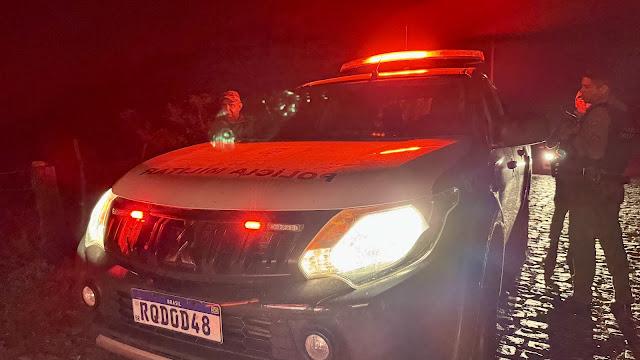 Motoqueiro armado realiza assalto e rouba joias no bairro Portal da Chapada em Apodi