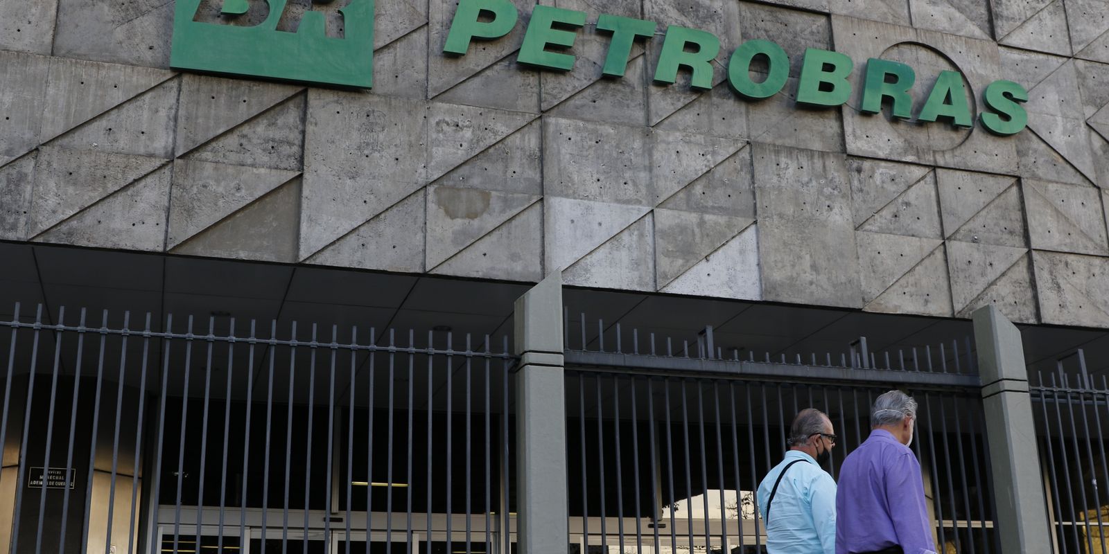 Petrobras atinge recorde de produção de petróleo e gás