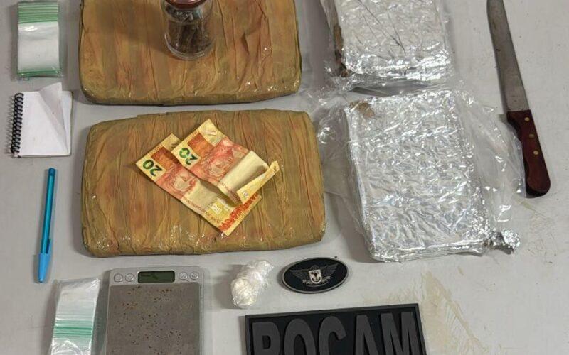 ROCAM prende suspeito por tráfico de drogas no bairro Santo Antônio em Mossoró