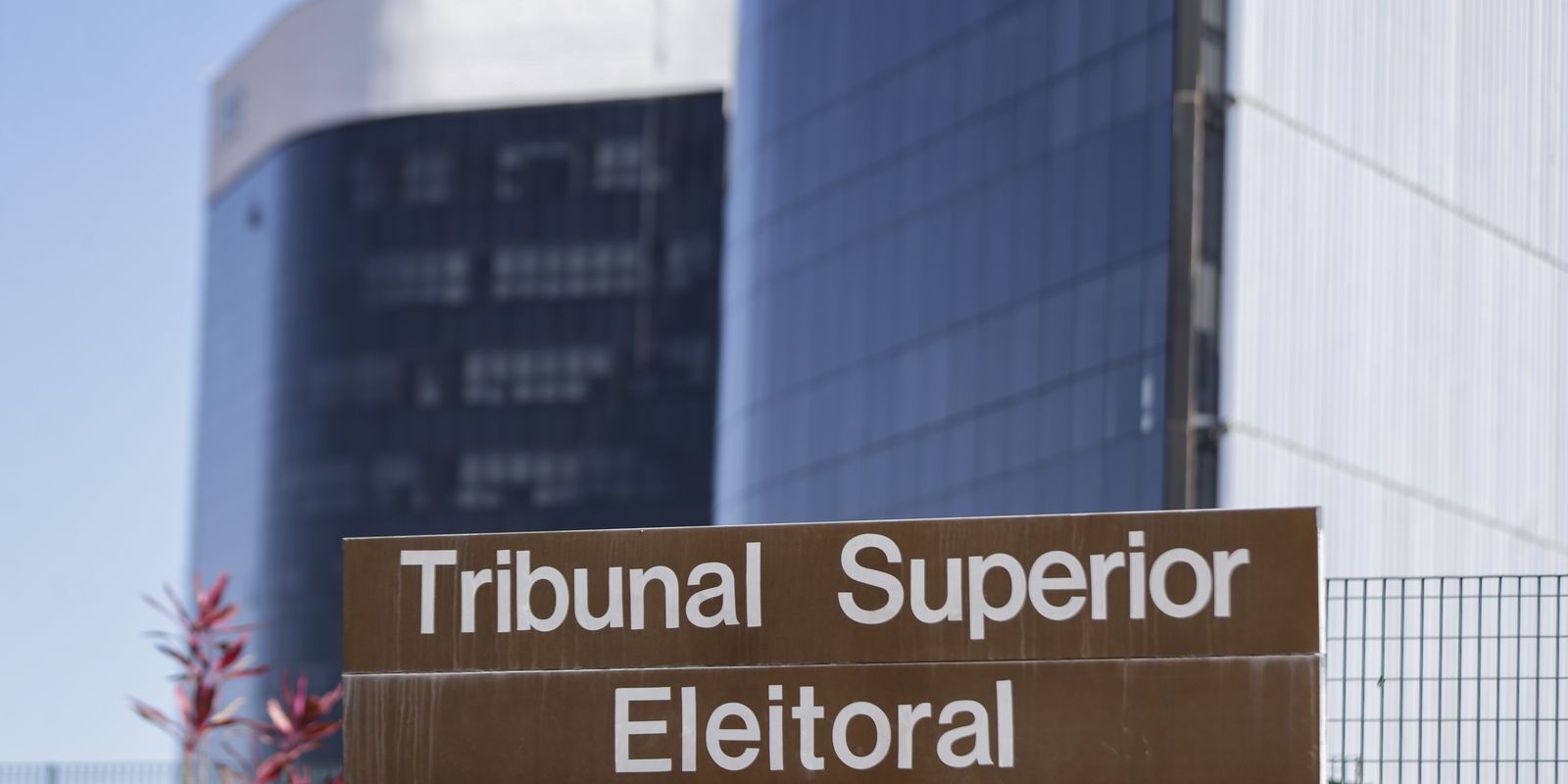 Prazo final para registro de estatutos partidários se encerra neste sábado