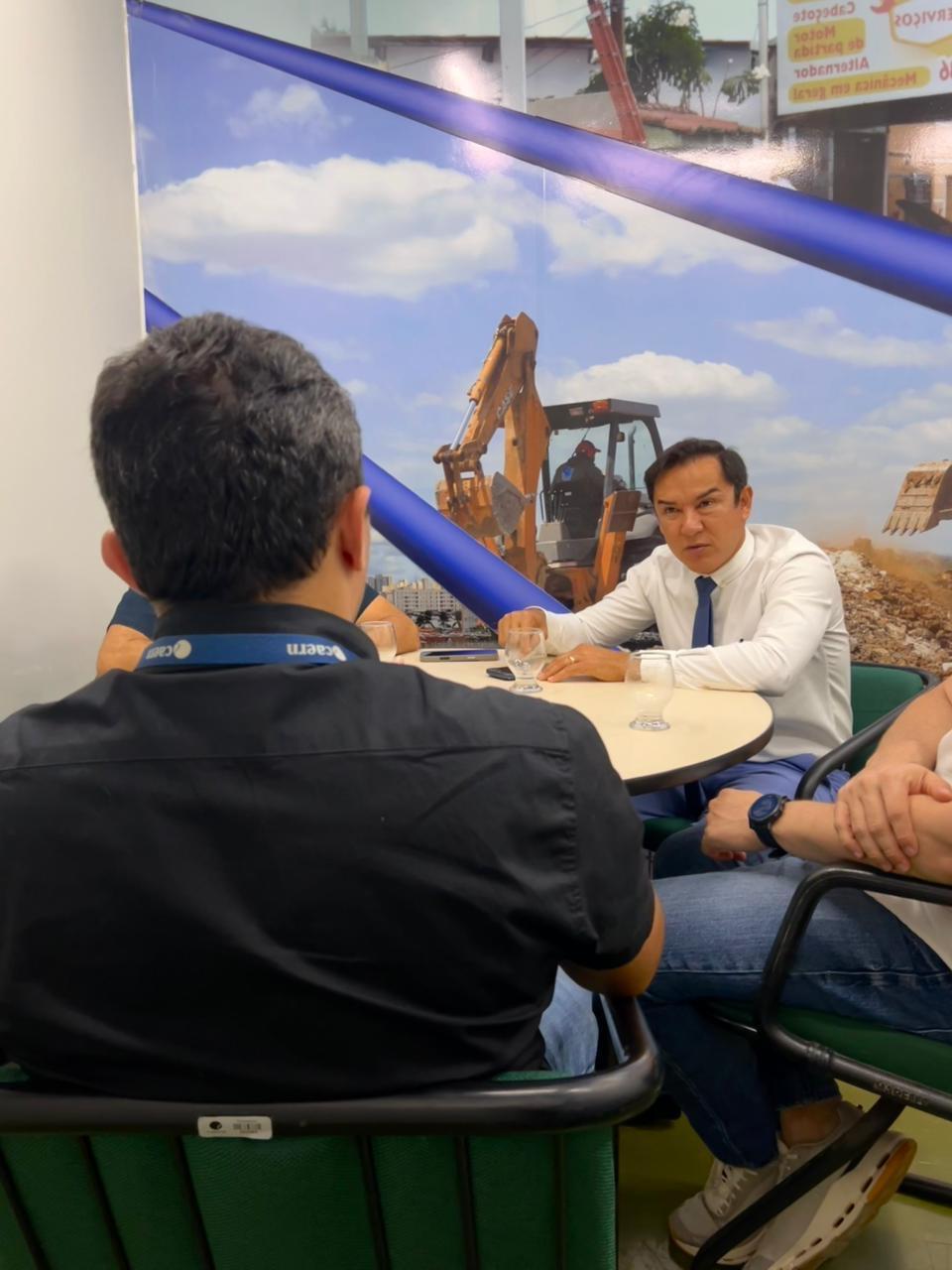 Neilton atua para evitar paralisação da obra de saneamento básico em Apodi