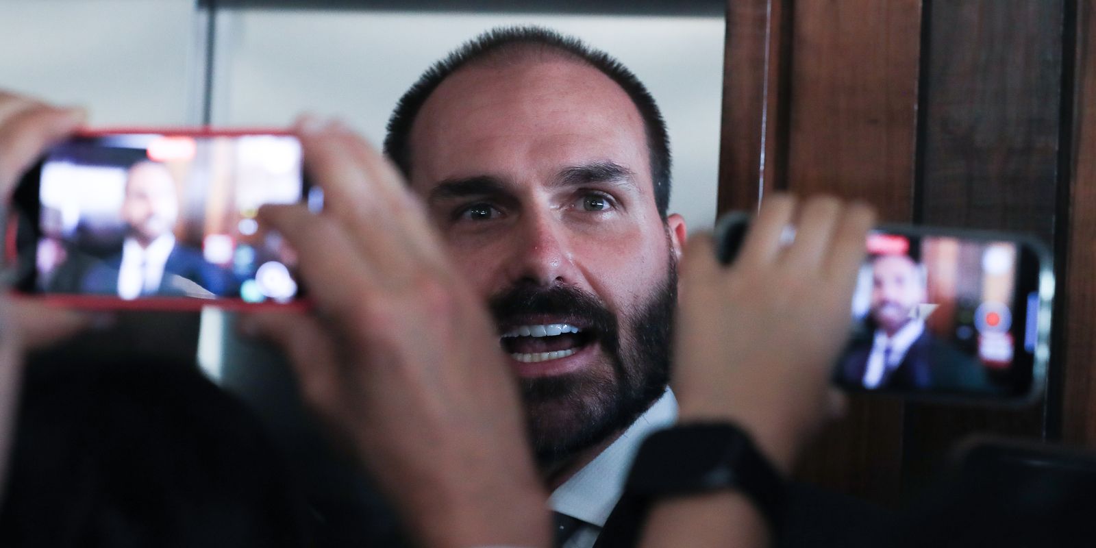 PGR solicita ao STF a condenação de Eduardo Bolsonaro por crime de coação