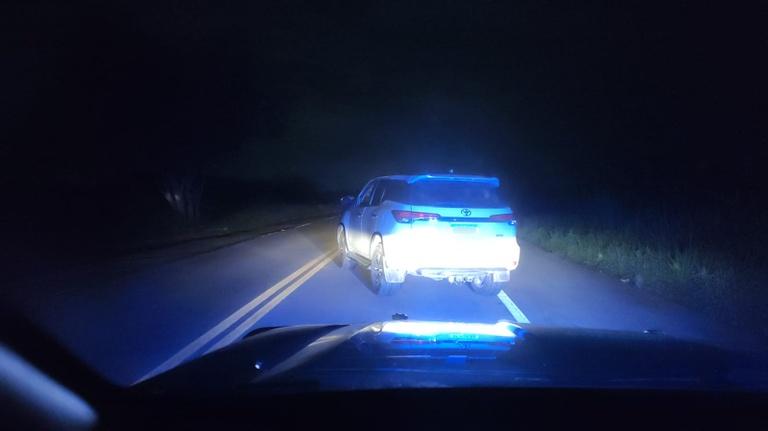 PRF e PM recuperam veículos furtados horas após crime na BR-304 no RN