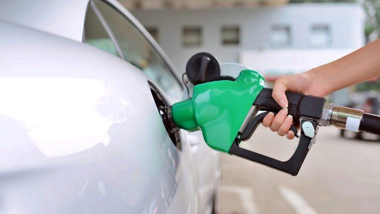 Refinarias anunciam novo aumento e gasolina pode subir até R$ 0,27 no RN