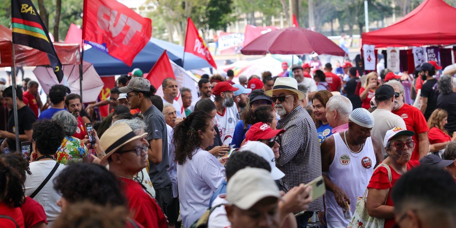 Sindicatos se manifestam pelo direito ao descanso e contra a escala 6x1