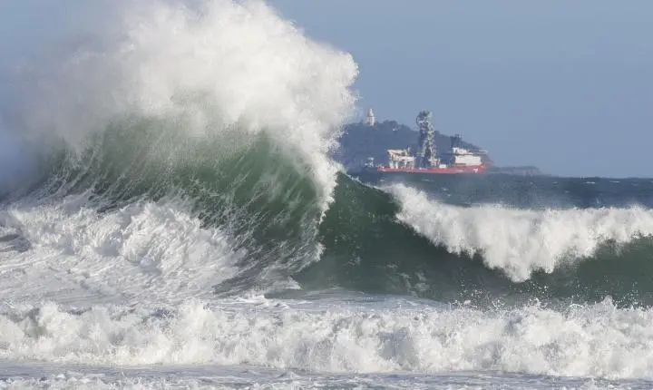 Bombeiros do Rio de Janeiro efetuaram mais de 8 mil resgates marítimos nos primeiros meses de 2024