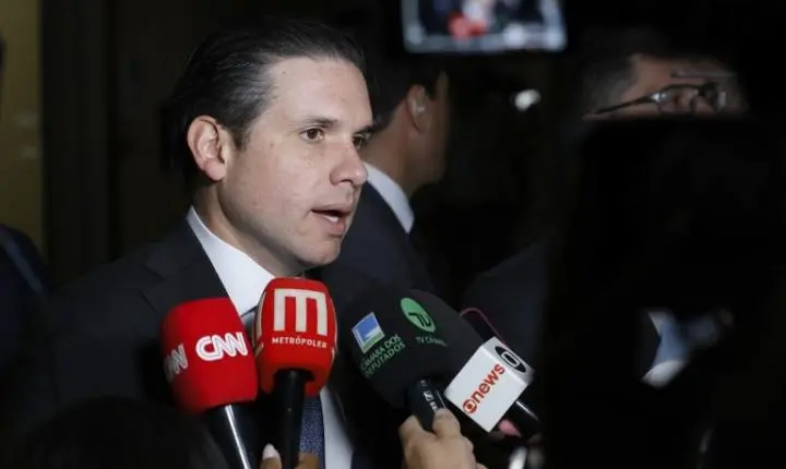 Câmara deve votar hoje projeto contra adulteração de bebidas, diz Hugo Motta