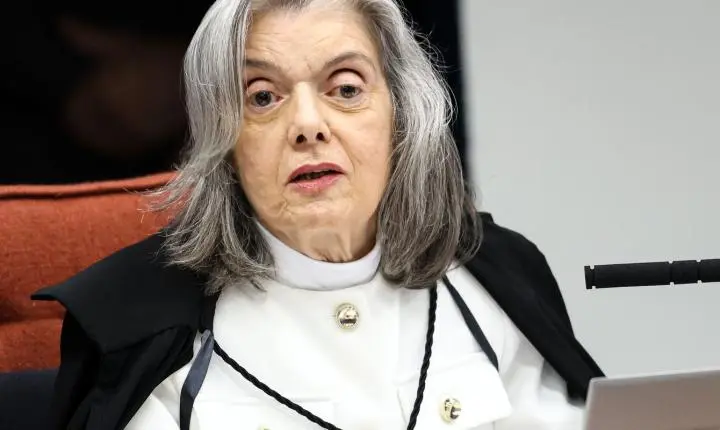 Cármen Lúcia acompanha relator e vota para condenar Eduardo Bolsonaro por difamação