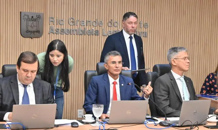 CCJ aprova projeto voltado à capacitação para atendimento a pessoas com TEA no RN