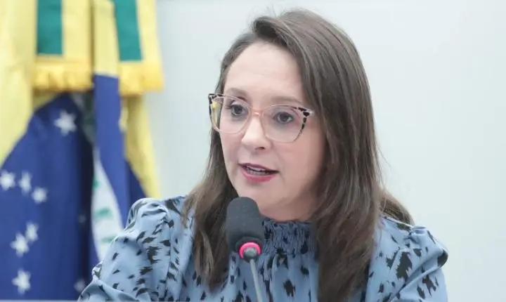 Comissão aprova obrigação de fabricantes em divulgar pontos de coleta para pilhas e eletrônicos
