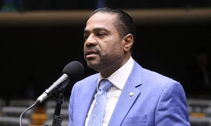 Comissão aprova proposta que estende programa de energia renovável a templos religiosos