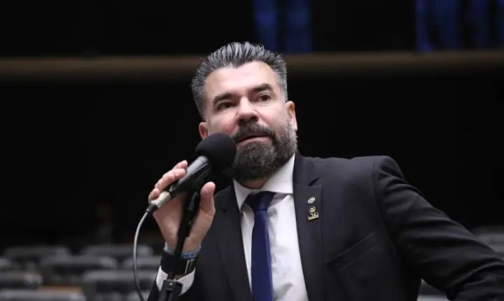 Comissão da Câmara aprova punição para detentos que registrarem imagens em presídios