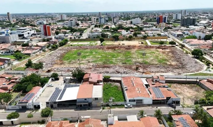 Demolição do estádio Nogueirão é concluída em Mossoró
