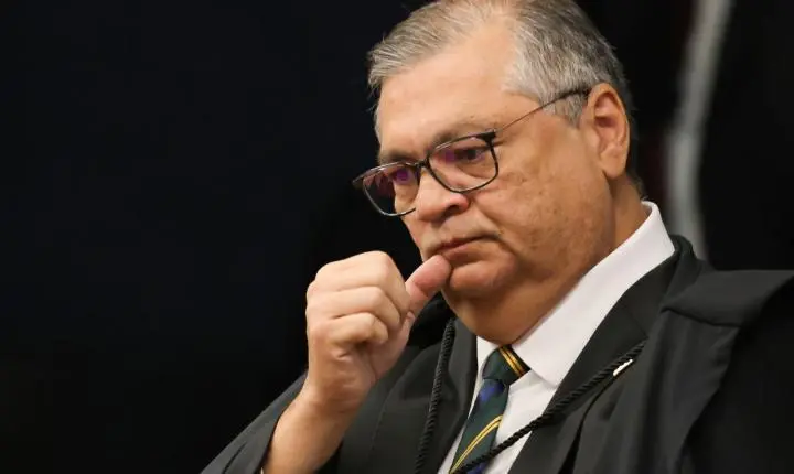 Flávio Dino questiona a colaboração entre CVM e BC na prevenção de fraudes