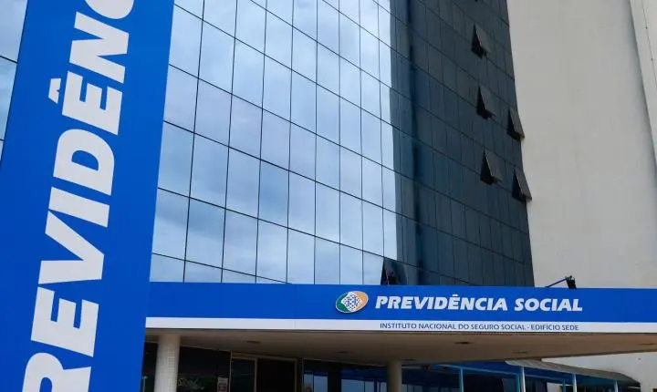 Fila de benefícios do INSS encolhe 16% em dois meses com análise de 500 mil pedidos