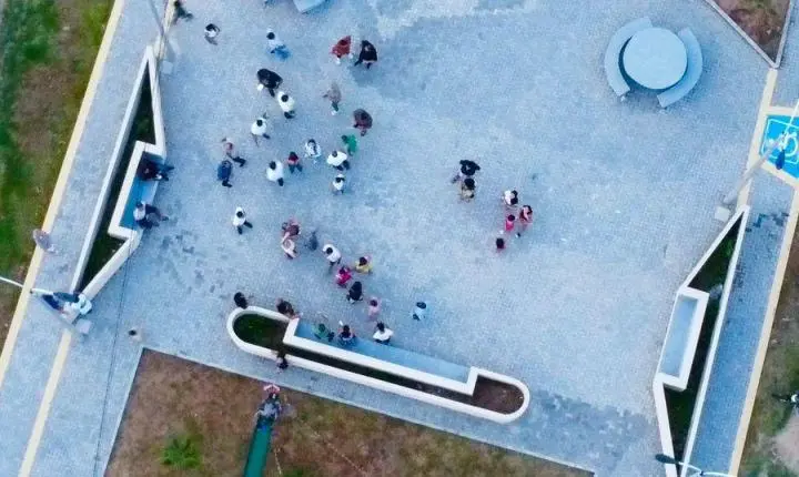 Gestão do prefeito Sabino entrega nova praça na comunidade de Água Fria