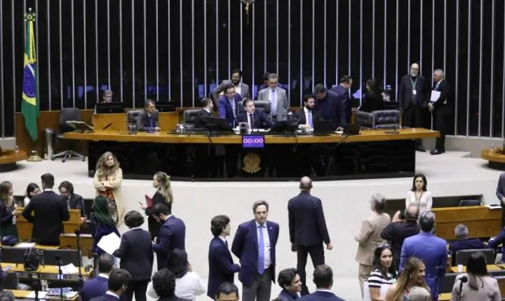 Hugo Motta elogia aprovação de projeto que prevê coleta de DNA de presos