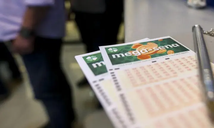 Mega-Sena acumulada pode pagar R$ 100 milhões neste sábado