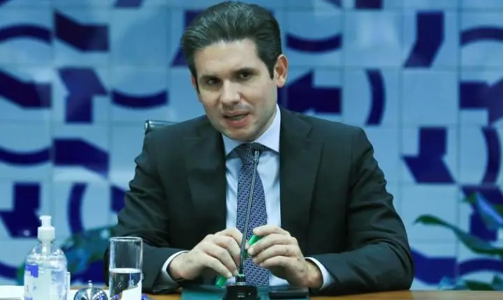 Motta mantém votação do PL Antifacção mesmo com críticas do governo