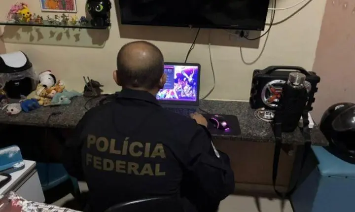 PF deflagra operação nacional contra crimes envolvendo crianças e adolescentes