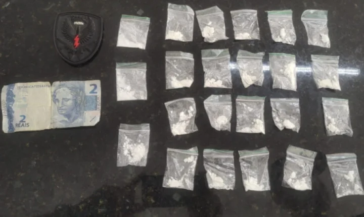 Polícia prende dupla suspeita de tráfico na zona Oeste de Natal