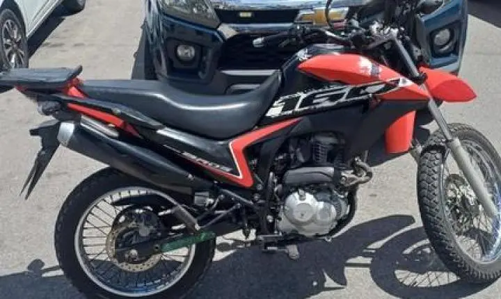 PRF apreende veículo com sinais identificadores adulterados em Macaíba/RN