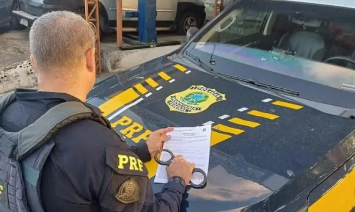 PRF captura foragido por homicídio e prende mais dois homens em rodovias federais do RN