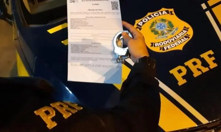 PRF prende suspeito de feminicídio durante fiscalização na BR-304 em Mossoró