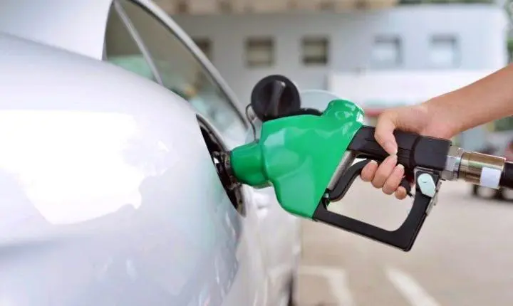 Refinarias anunciam novo aumento e gasolina pode subir até R$ 0,27 no RN
