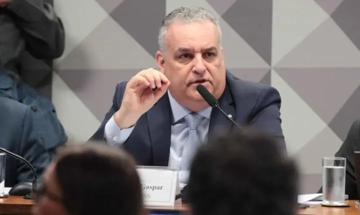 Relator da CPMI critica falhas na fiscalização do INSS sobre empréstimos consignados e cobra regulação