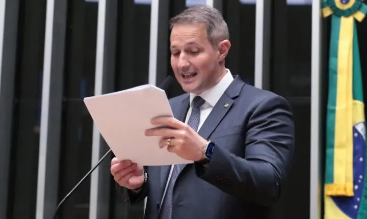 Relator da Câmara recomenda rejeição de emendas do Senado ao projeto antifacção