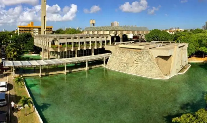 UFRN mantém inscrições abertas para concurso de professores com salários de até R$ 14,4 mil